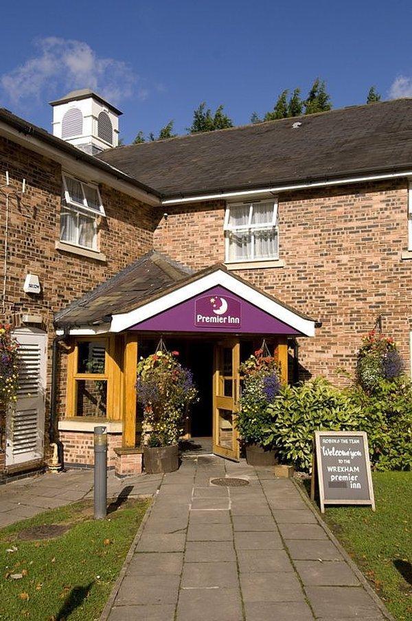 Premier Inn Wrexham North Zewnętrze zdjęcie